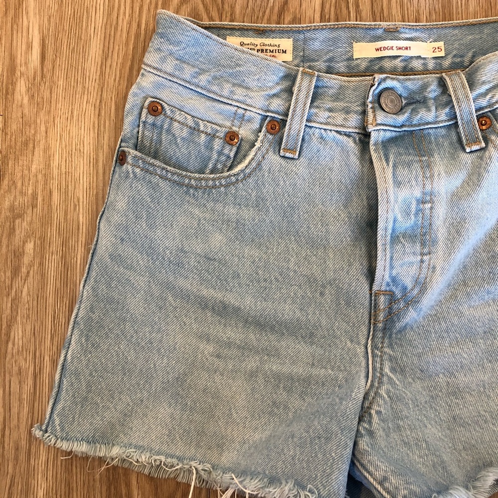 Levi’s Wedgie Short